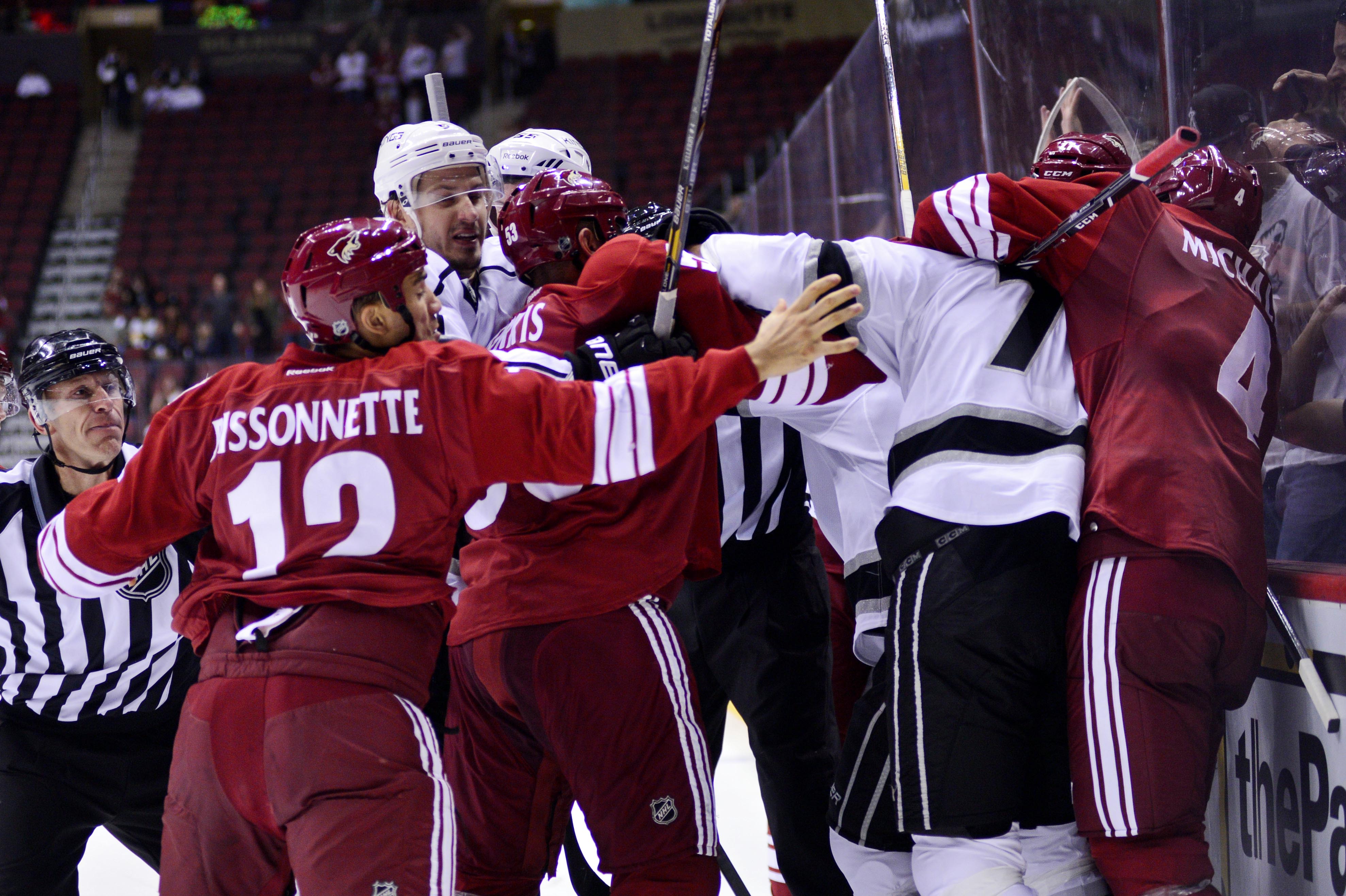 paul bissonnette coyotes jersey